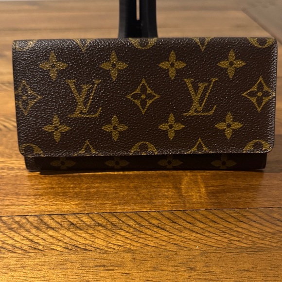Louis Vuitton Handbags - Louis Vuitton Monogram Wallet in Brown and Gold